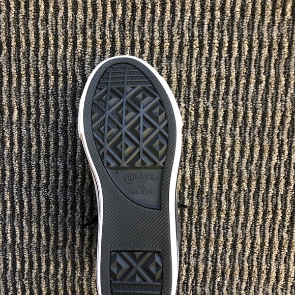 Gray Converse high tops boys size 3 - Picture 5 of 8